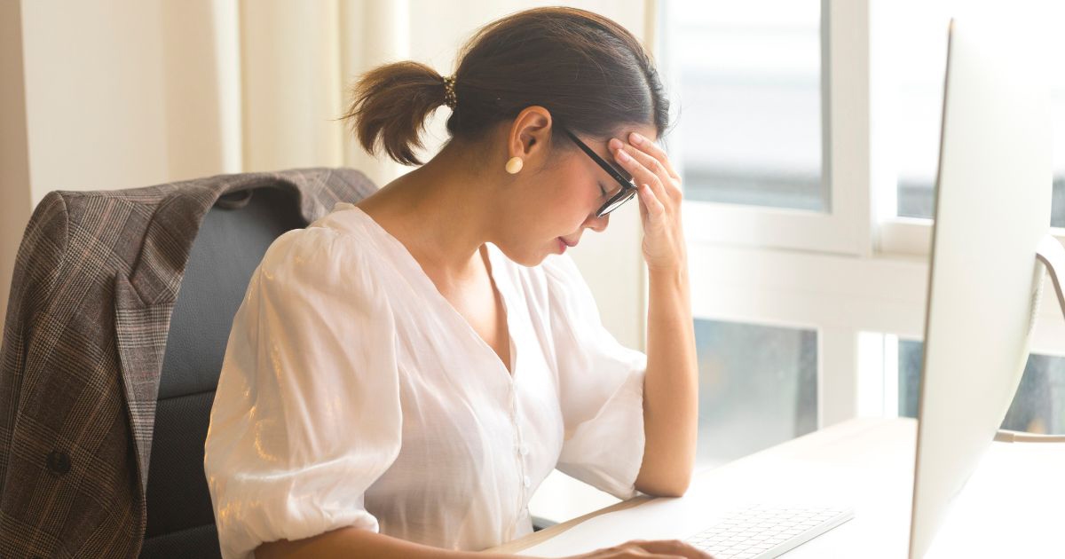 Cách xử lý nếu nhận sai số lượng sai form đồng phục vệ sinh