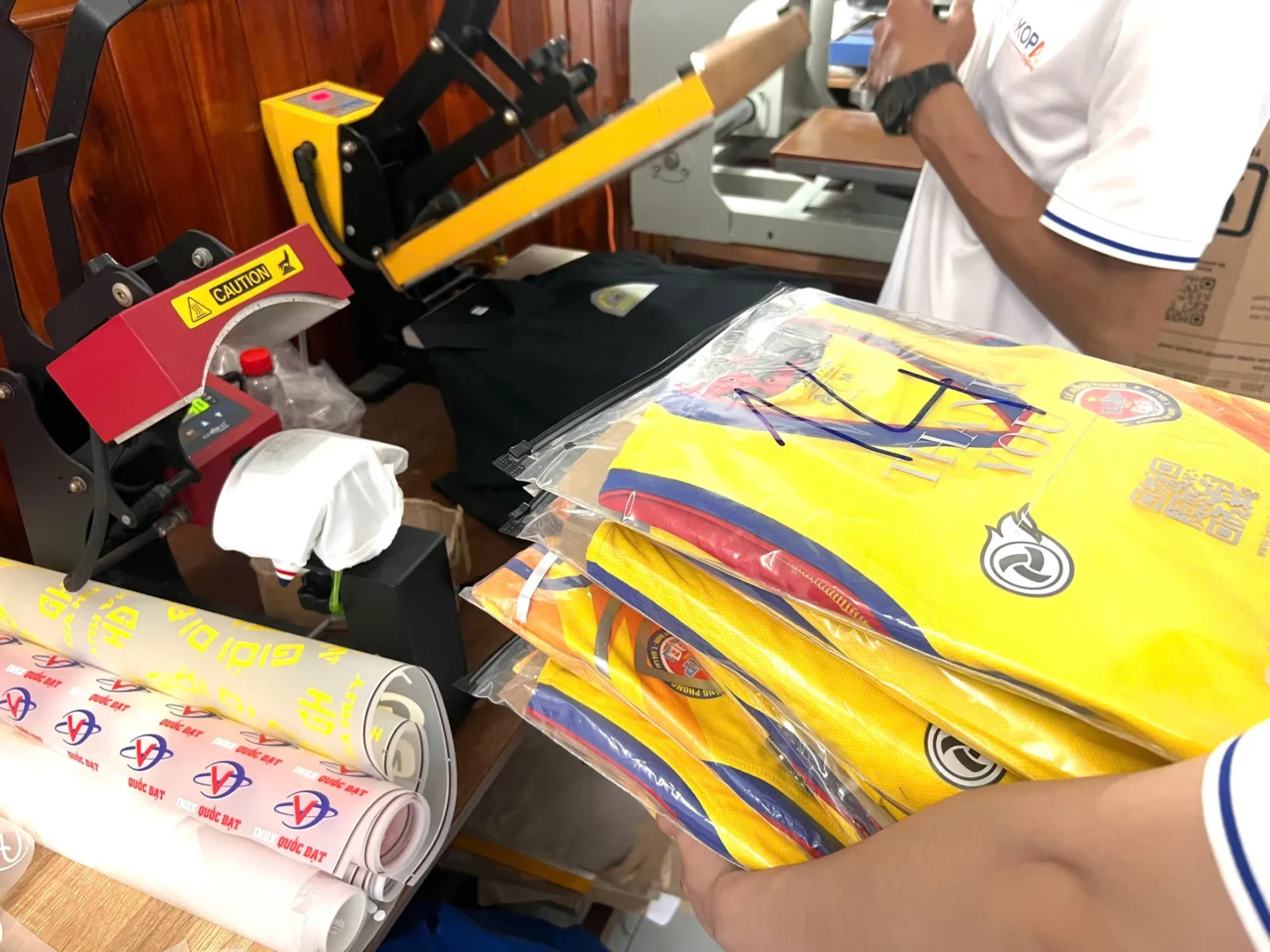 Quy trình in áo đồng phục lấy ngay tại AKOPA