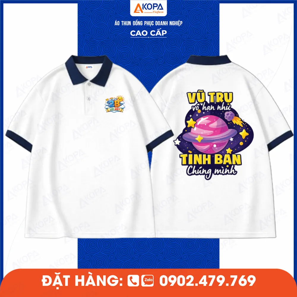 Áo lớp trắng in hình hành tinh và slogan về tình bạn