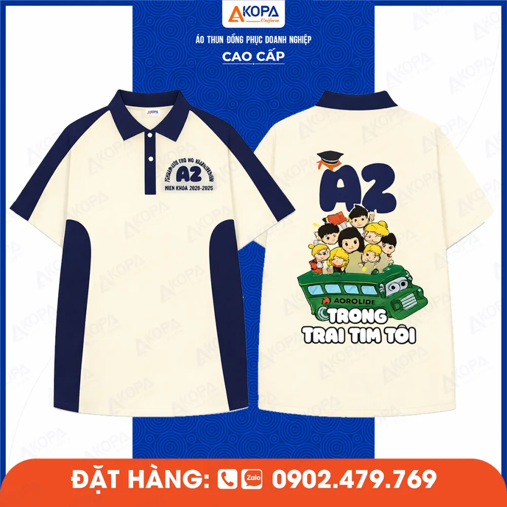 Mẫu áo lớp đồng phục polo phối màu kem xanh A2 in hình chibi sau lưng