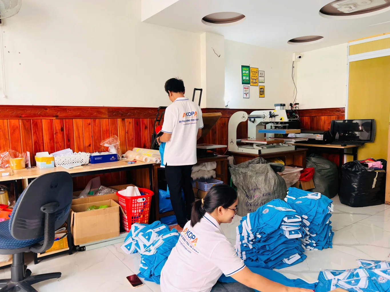 3 Lý do nên chọn dịch vụ in áo thun theo yêu cầu tại AKOPA